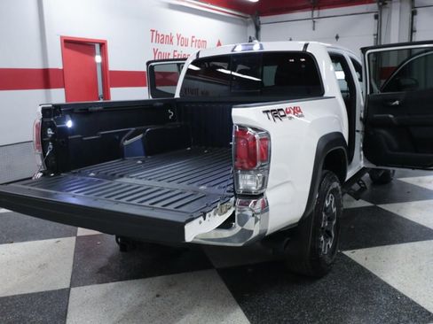 Used 2023 Toyota Tacoma TRD Off-Road image 24