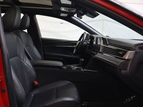 Used 2025 Toyota Camry XSE FWD image 10