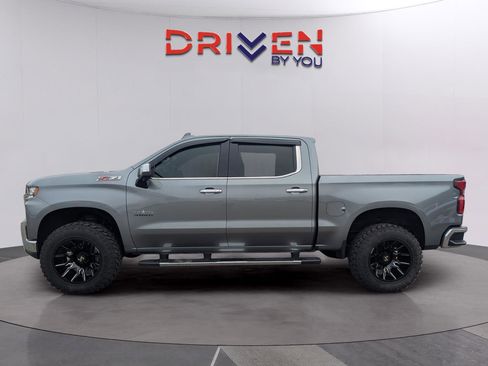 Used 2021 Chevrolet Silverado 1500 LTZ image 2