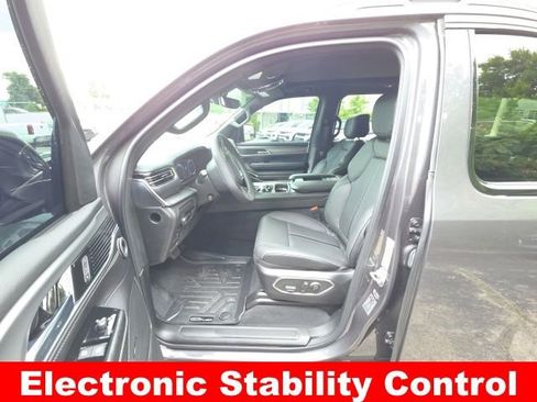 Used 2023 Jeep Wagoneer Series II AWD/4WD image 13