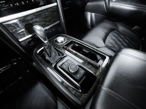 Used 2024 Nissan Armada Platinum w/ Captain's Chairs Package image 36