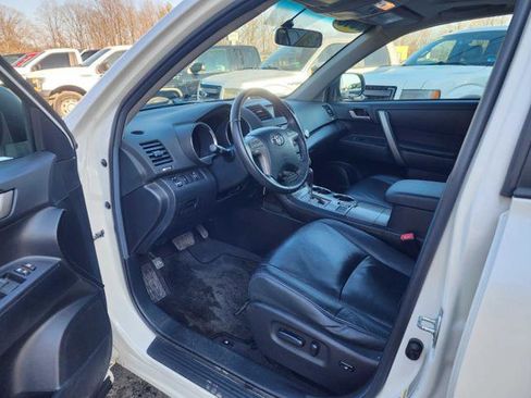 Used 2010 Toyota Highlander SE image 10