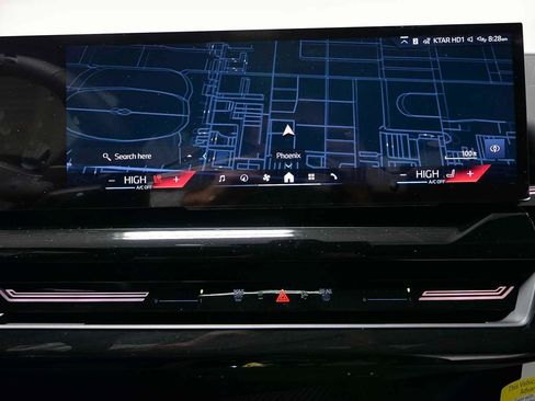 Certified 2025 BMW 530i w/ Premium Package image 14