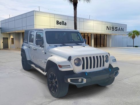 Used 2023 Jeep Wrangler Unlimited Sahara w/ Cold Weather Group image 2