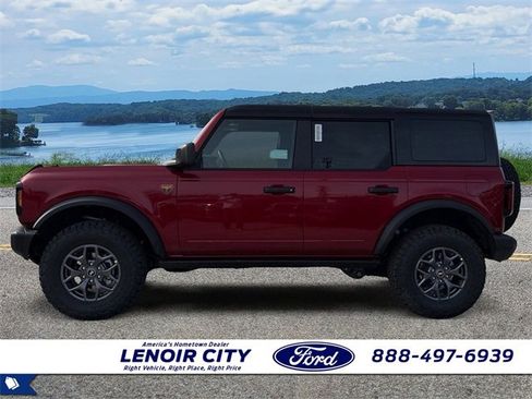 New 2025 Ford Bronco Badlands image 4