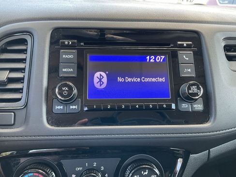 Used 2019 Honda HR-V LX image 23