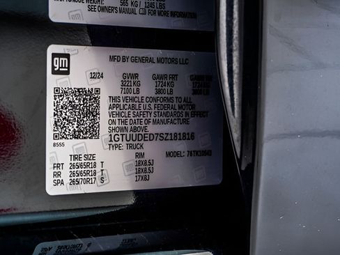 Used 2025 GMC Sierra 1500 SLT AWD/4WD image 38
