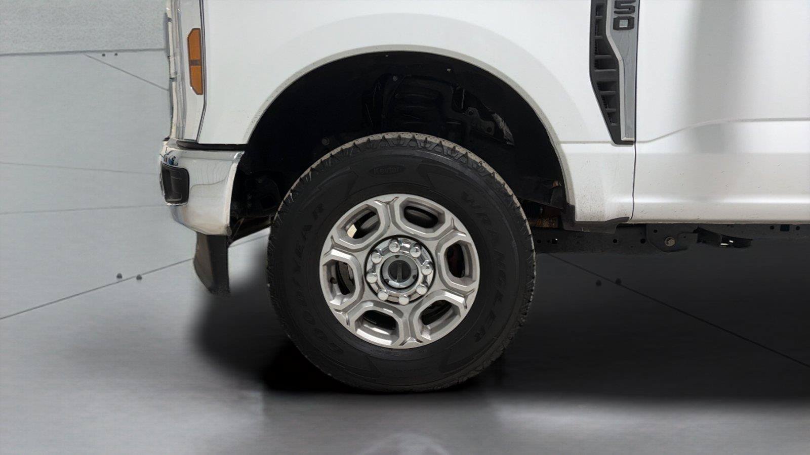 Used 2025 Ford F250 XLT w/ Snow Plow Prep Package AWD/4WD image 29