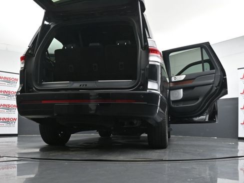 Used 2022 Lincoln Navigator Reserve image 29