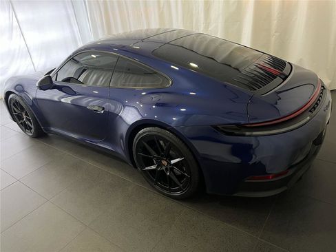 Certified 2025 Porsche 911 Carrera image 3