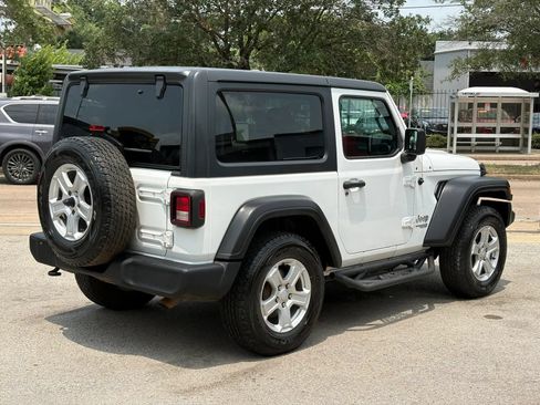 Used 2020 Jeep Wrangler Sport AWD/4WD image 4
