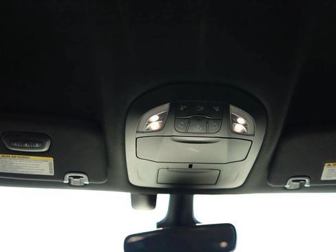 Used 2019 Chrysler Pacifica Touring-L w/ Advanced Safetytec Group FWD image 33
