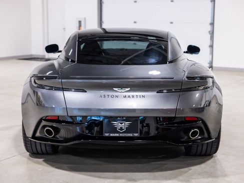 Used 2024 Aston Martin DB12 Coupe image 8