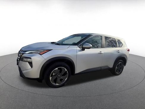 Used 2025 Nissan Rogue SV image 8