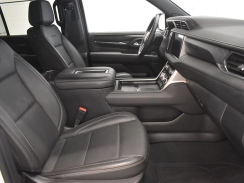 Used 2024 GMC Yukon Denali AWD/4WD image 19