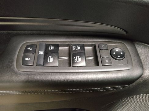 Used 2021 Dodge Durango SXT w/ 3rd Row Seating Group image 27