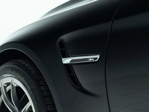 Used 2015 BMW M4 Convertible image 21