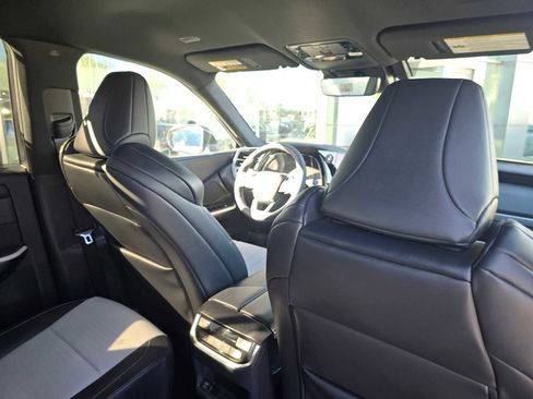 New 2026 Lexus TX 500h AWD image 15