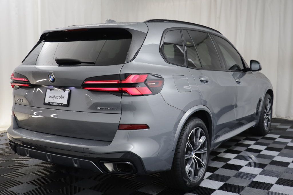 Used 2024 BMW X5 xDrive40i w/ M Sport Package AWD/4WD image 16