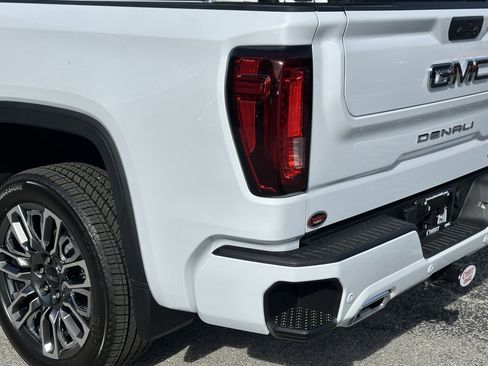 New 2026 GMC Sierra 1500 Denali Ultimate image 11