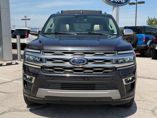 Used 2024 Ford Expedition Max Platinum AWD/4WD image 2
