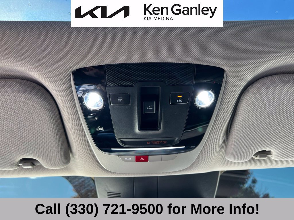 Certified 2024 Kia Sorento S w/ Panoramic Sunroof Package AWD/4WD image 38