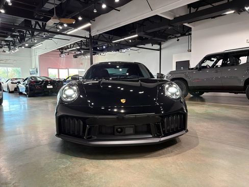 Used 2025 Porsche 911 GTS image 17