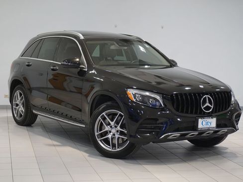 Used 2016 Mercedes-Benz GLC 300 4MATIC image 3