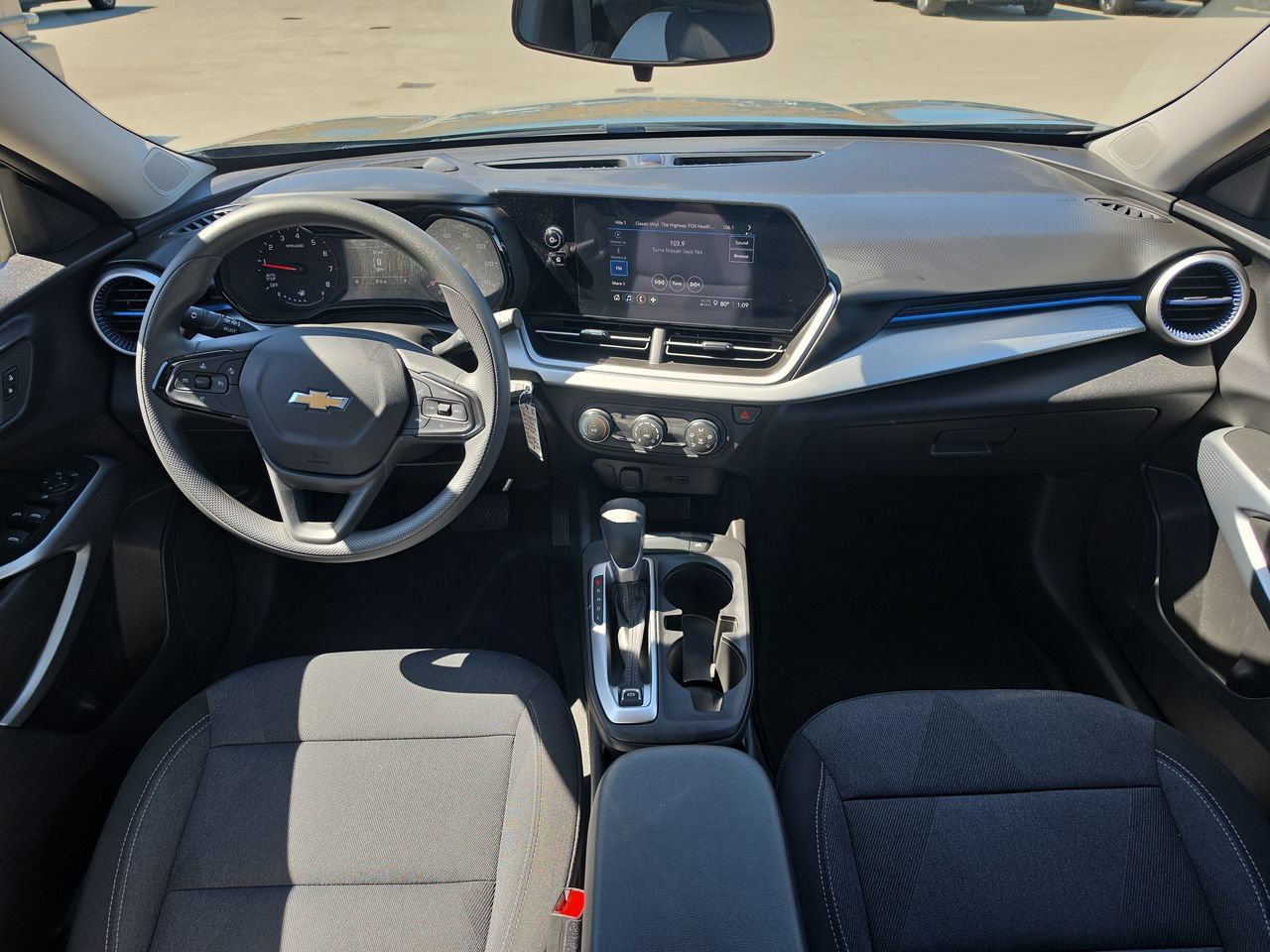 Used 2026 Chevrolet Trax LS FWD image 19
