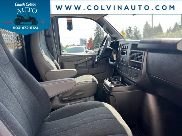 Used 2025 Chevrolet Express 2500 w/ Driver Convenience Package RWD image 16
