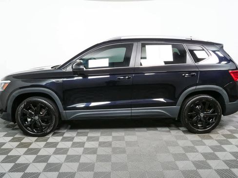 Used 2023 Volkswagen Taos SE w/ Black Wheel Package image 30