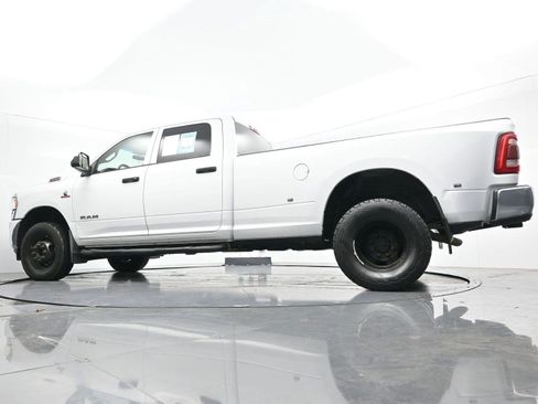 Used 2020 RAM 3500 Tradesman w/ Chrome Appearance Group AWD/4WD image 40