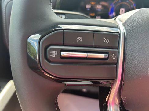 New 2025 Chevrolet Colorado LT w/ LT Convenience Package image 16