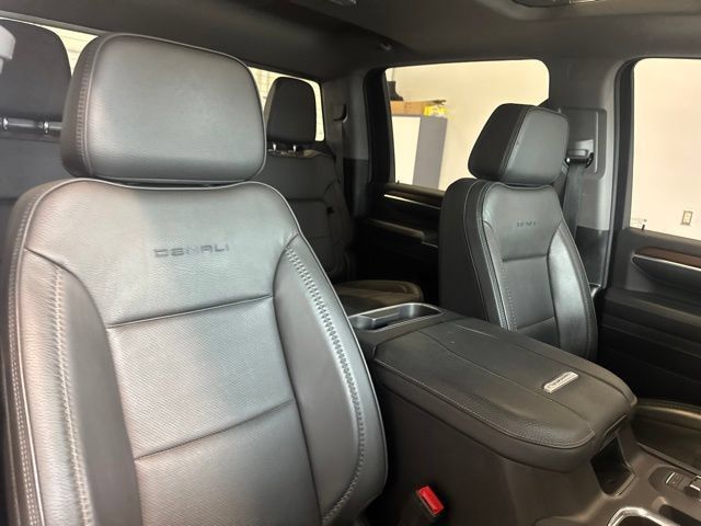Used 2025 GMC Sierra 3500 Denali AWD/4WD image 39