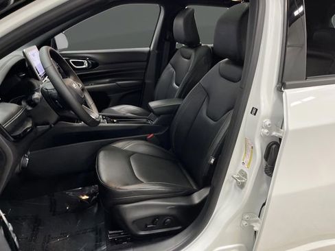 Used 2024 Jeep Compass Limited w/ High Altitude Package image 4