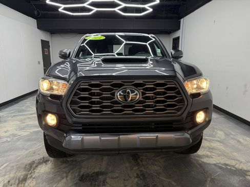 Used 2021 Toyota Tacoma TRD Sport image 7
