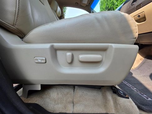 Used 2011 Toyota Sequoia Limited image 58