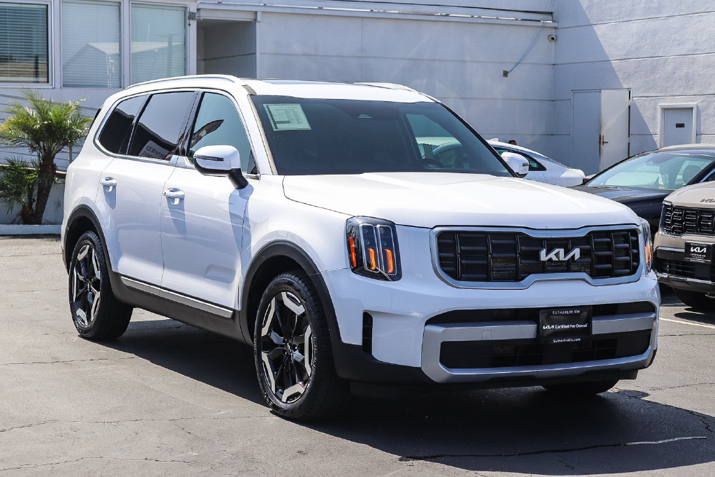 Certified 2024 Kia Telluride S w/ S Sunroof Package FWD image 3