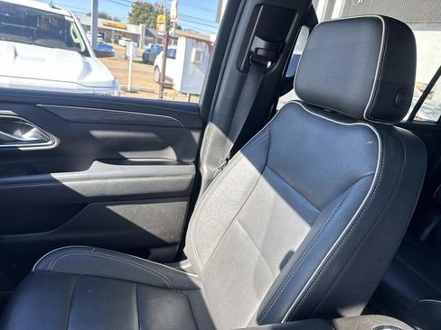 Used 2022 GMC Yukon XL SLT w/ SLT Premium Package image 21