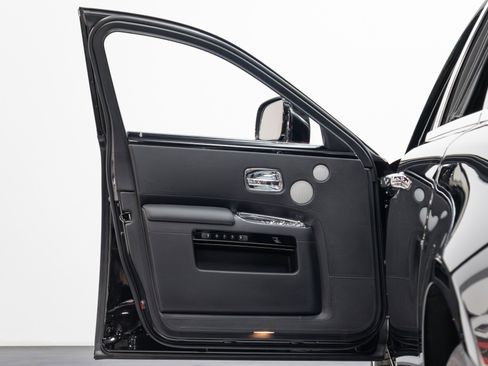 Used 2011 Rolls-Royce Ghost image 36