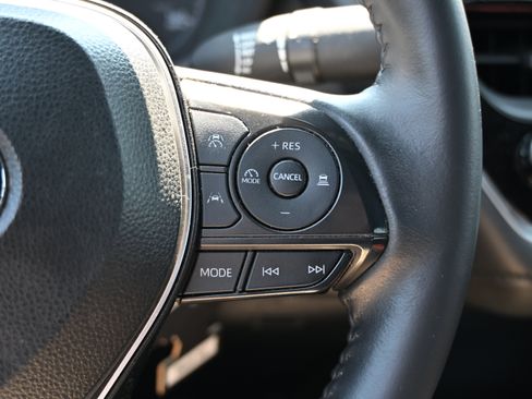 Used 2024 Toyota Corolla SE FWD image 31
