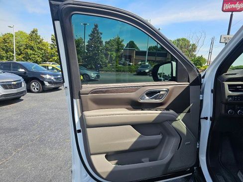 Used 2022 Chevrolet Tahoe LT w/ Luxury Package RWD image 64