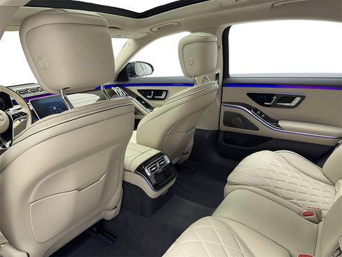Used 2022 Mercedes-Benz S 500 4MATIC w/ Warmth & Comfort Package image 43