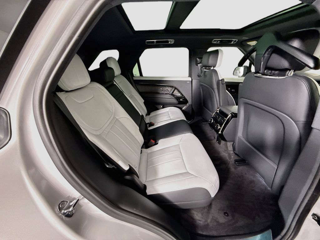 New 2026 Land Rover Range Rover Sport Dynamic SE AWD/4WD image 24