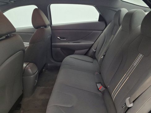 Used 2024 Hyundai Elantra SEL FWD image 18