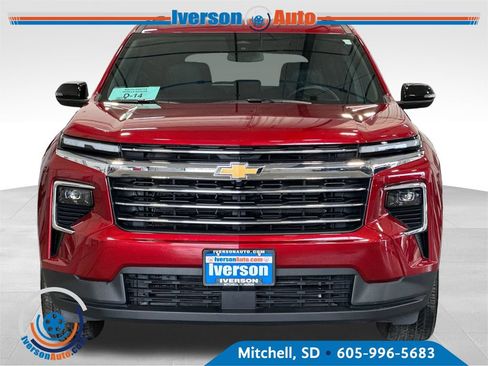 Used 2026 Chevrolet Traverse LT AWD/4WD image 3