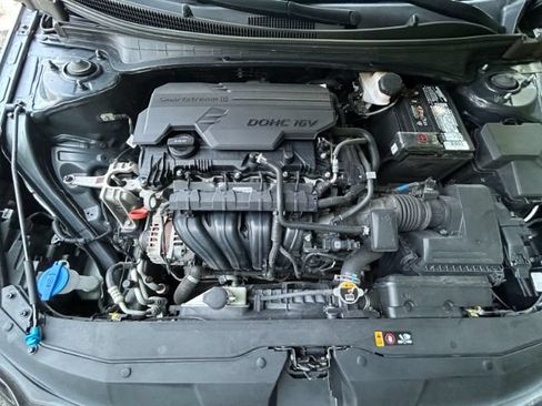 Used 2021 Hyundai Elantra SEL FWD image 38