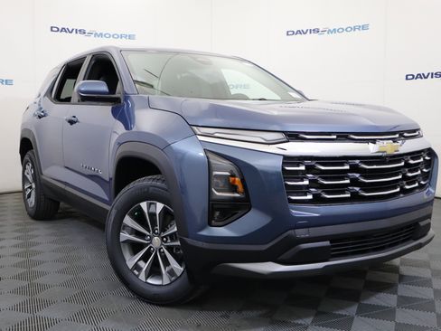 New 2026 Chevrolet Equinox LT w/ Convenience Package II image 2