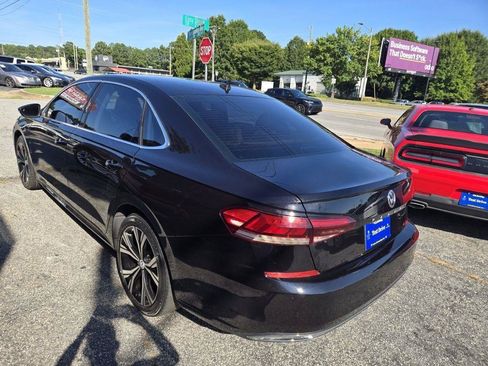 Used 2020 Volkswagen Passat 2.0T SEL FWD image 5