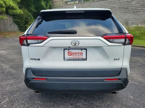 Used 2024 Toyota RAV4 XLE FWD image 4